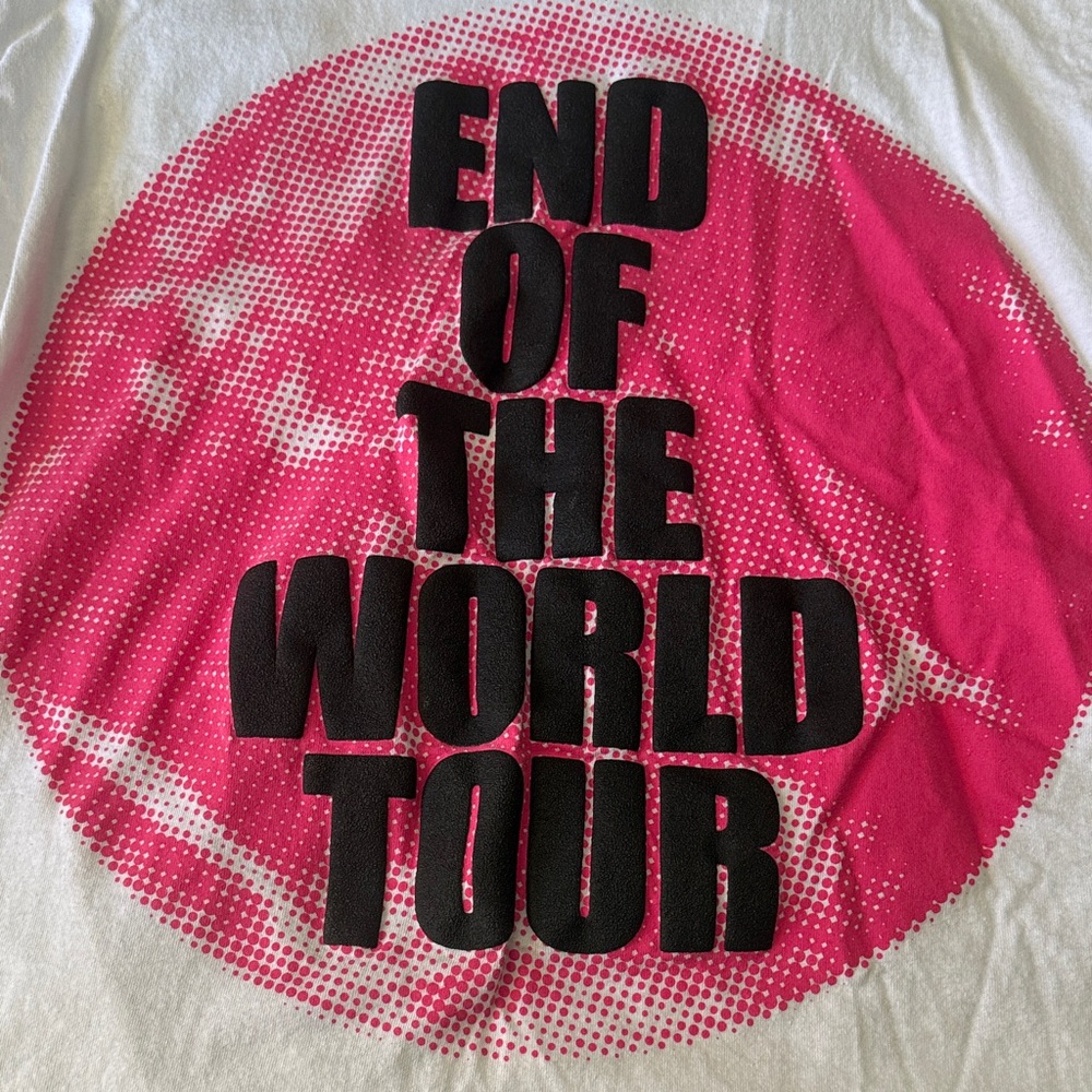 White Short Sleeve Graphic Tee with Hot Pink Circle Print